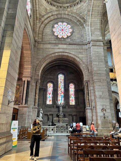 内部ステンドグラス